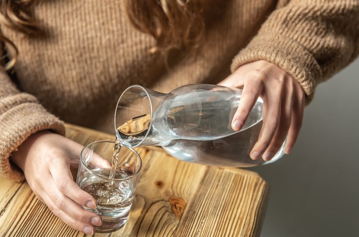 Πόσο νερό καταναλώνουμε πραγματικά καθημερινά;