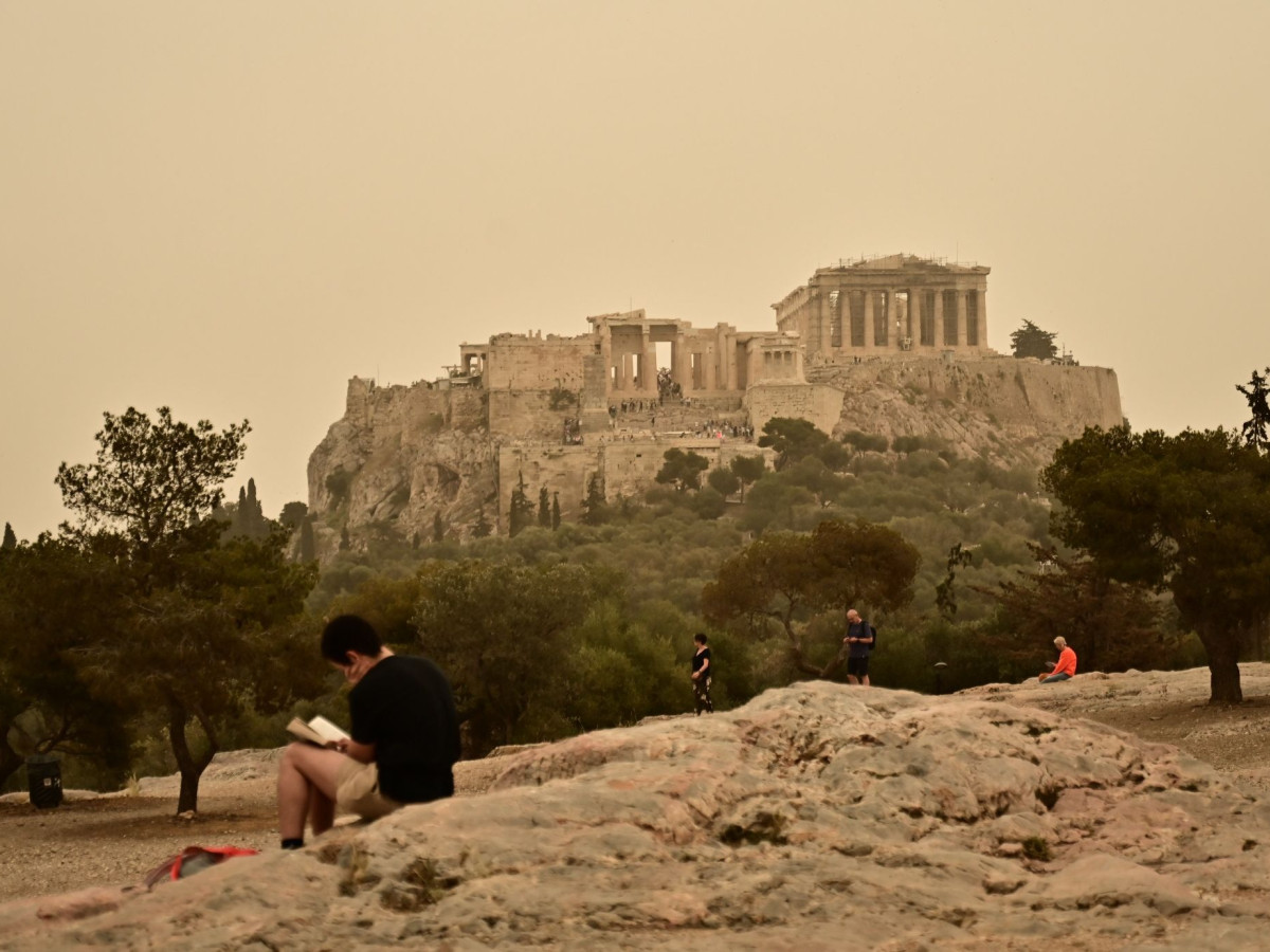 Καιρός: Αφρικανική σκόνη και λασποβροχές την Κυριακή – Καθαρίζει η ατμόσφαιρα από Δευτέρα - Newsbomb