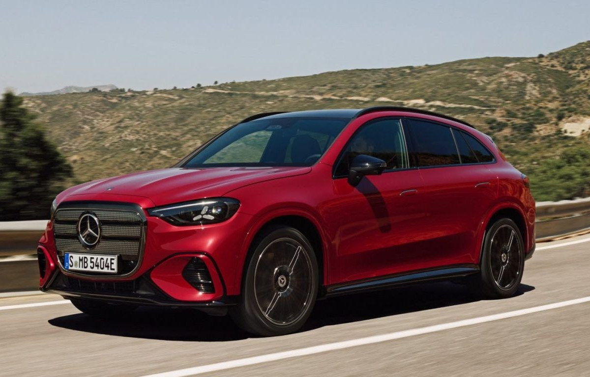 https://img.bbmd.gr/img/1200/900/90/2025/12/13/b50bacd3-mercedes-glc-eq-technology-1-1536x768.jpg?t=-wXWkYbo4UkN83017oF88g