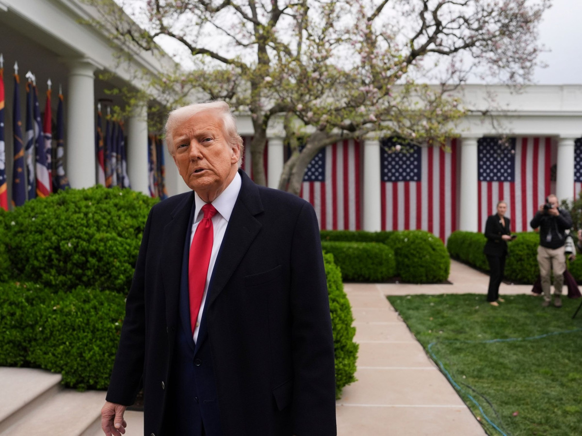 https://img.bbmd.gr/img/1200/900/90/2026/02/01/5856fe44-aptopix-trump.jpg?t=iWcfiegOo9XOBdvoeqhG5g
