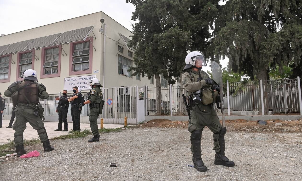 Πυρά από ΣΥΡΙΖΑ - ΚΚΕ σε κυβέρνησης για τα γεγονότα του ΕΠΑΛ Σταυρούπολης