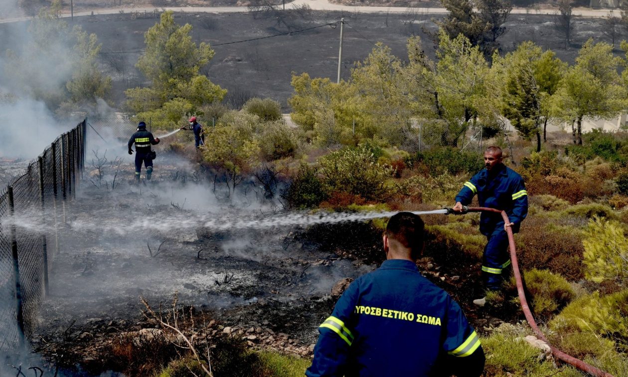 Φωτιά στην Αττική: Αναφορές για αγνοούμενη στα Βριλήσσια