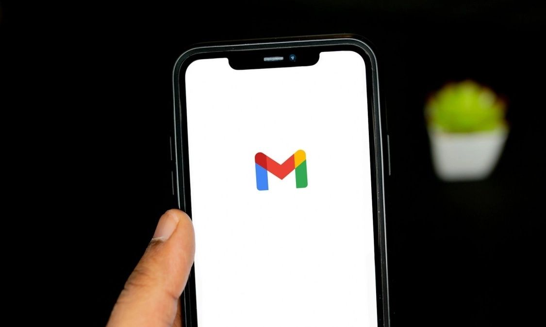 Χρήστες Gmail: Η απαραίτητη αλλαγή που πρέπει να κάνουν για να αποφύγουν απάτες