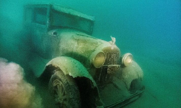 Ένα παλιό αυτοκίνητο στον βυθό μιας λίμνης λύνει μυστήριο δεκαετιών