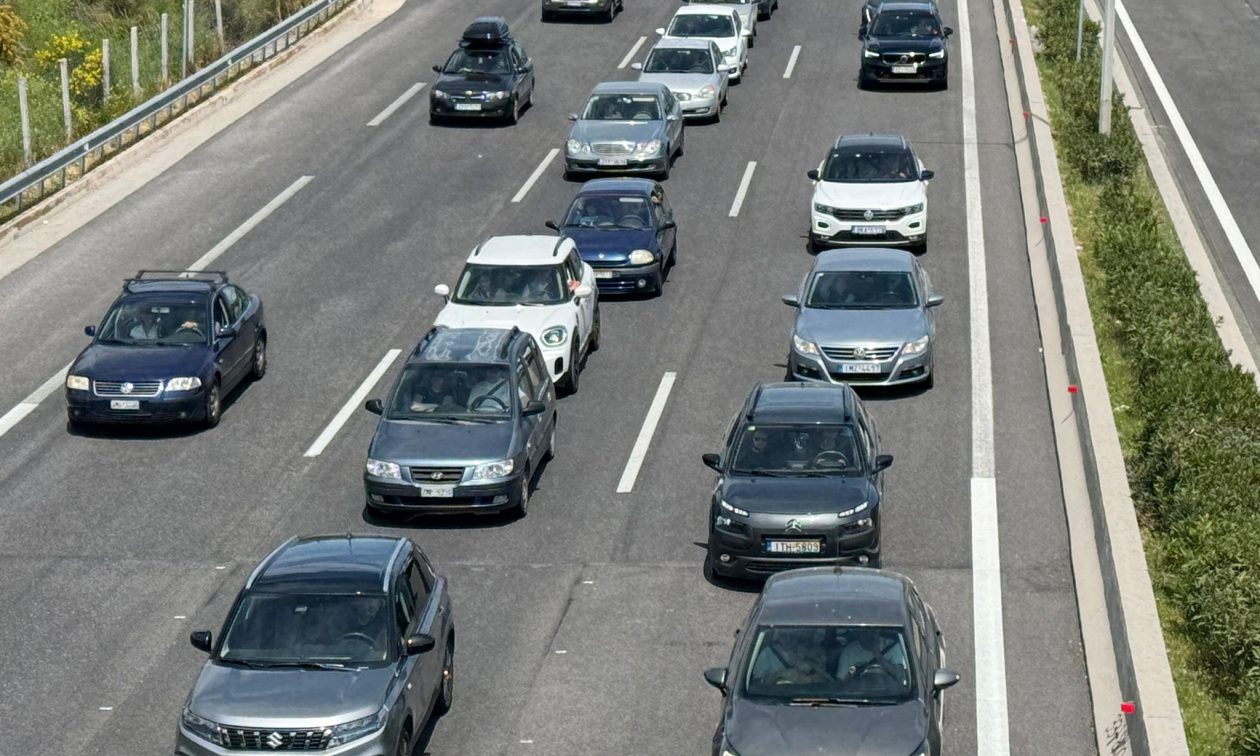 Κίνηση τώρα: «Βράζει» ο Κηφισός - Καθυστερήσεις σε Κηφισίας, Μεσογείων και Αττική Οδό