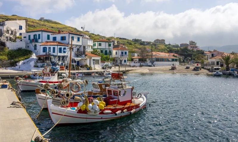 Άγιος Ευστράτιος: Το πιο απομονωμένο νησί του Αρχιπελάγους με την ιδιαίτερη ταυτότητα