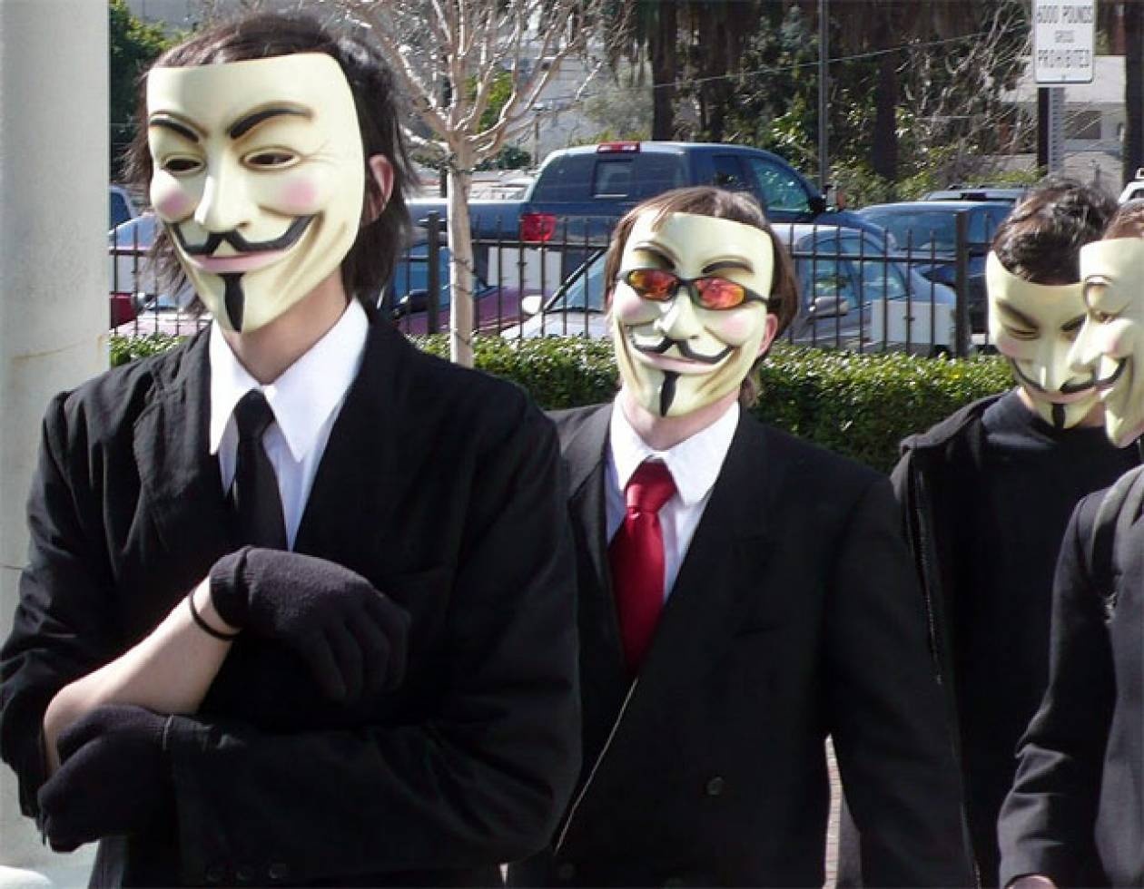 Oι Anonymous απειλούν το facebook