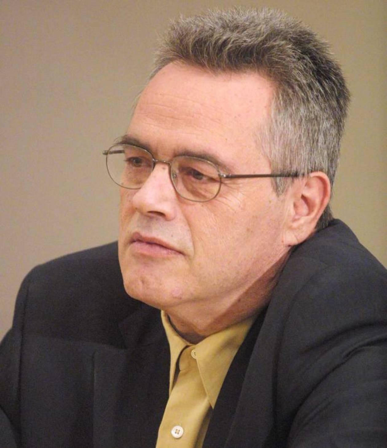 Θλίψη για το θάνατο του Ν. Θέμελη