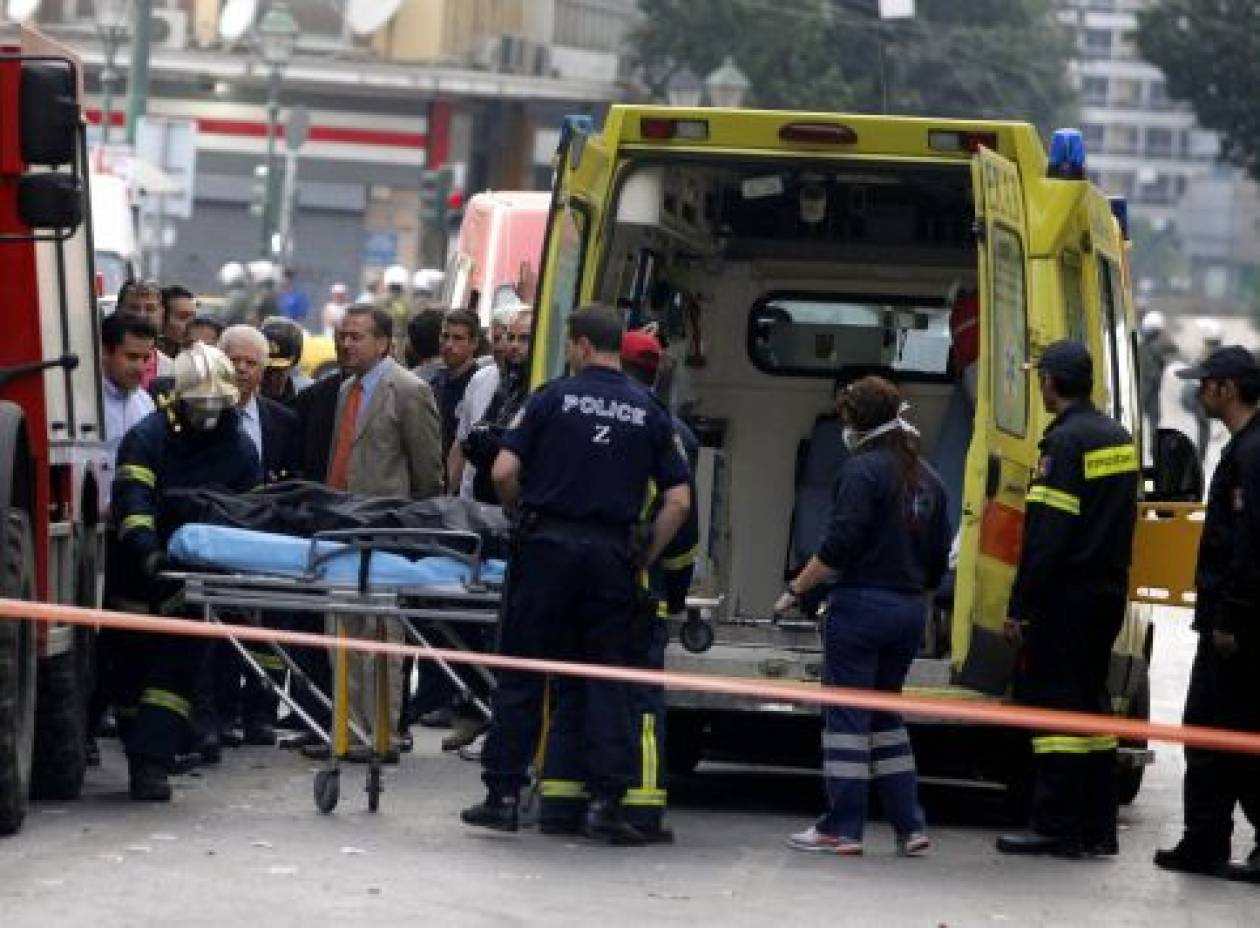 Σκότωσαν 80χρονη έξω από το σπίτι της