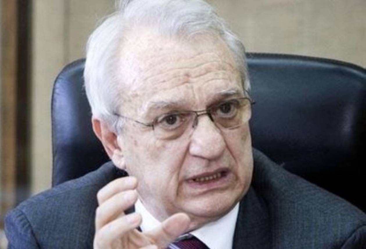 «Παπαγαλάκι» του Μητσοτάκη ο Χατζηγάκης