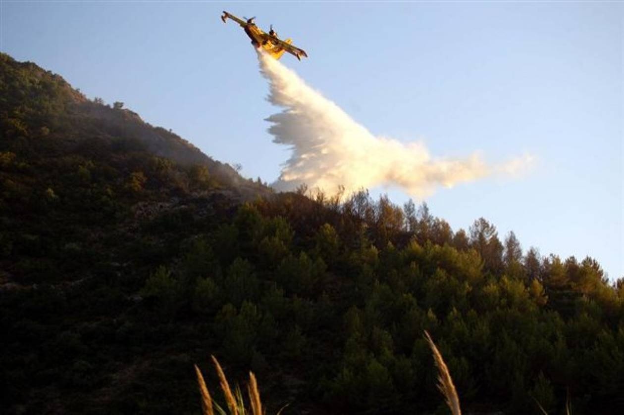 Σε ύφεση η πυρκαγιά στην Τρίπολη