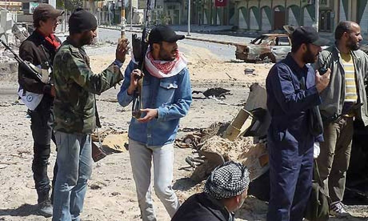 Οι Λίβυοι εξεγερμένοι πλησιάζουν τη Σύρτη