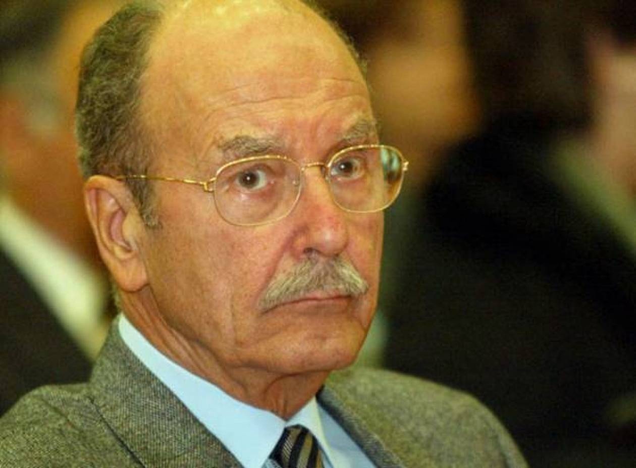Στο νοσοκομείο ο Κ. Στεφανόπουλος