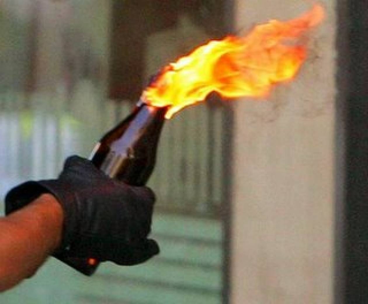 Επίθεση με μολότοφ κατά διμοιρίας των ΜΑΤ