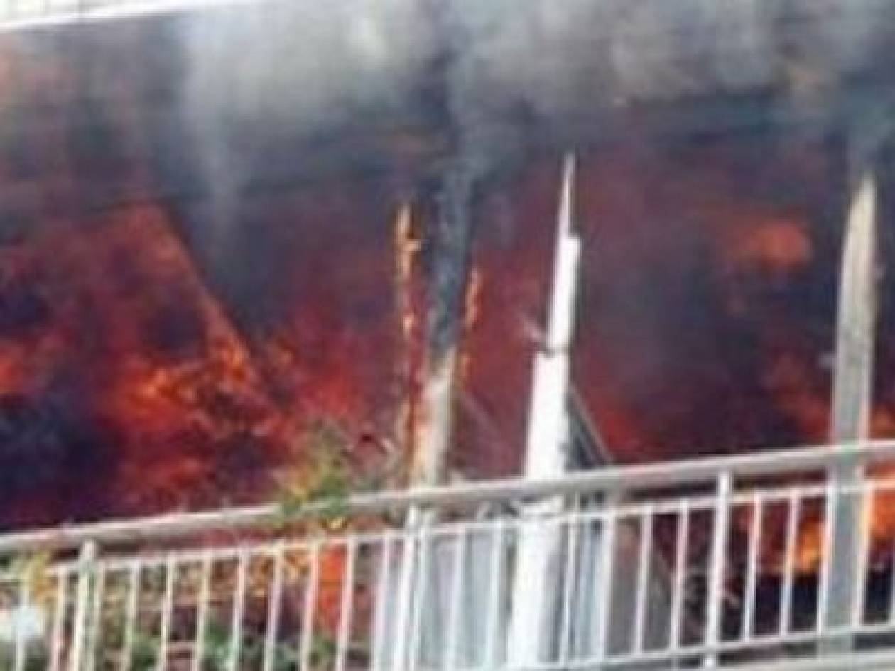 Στις φλόγες σπίτι στην Αθήνα