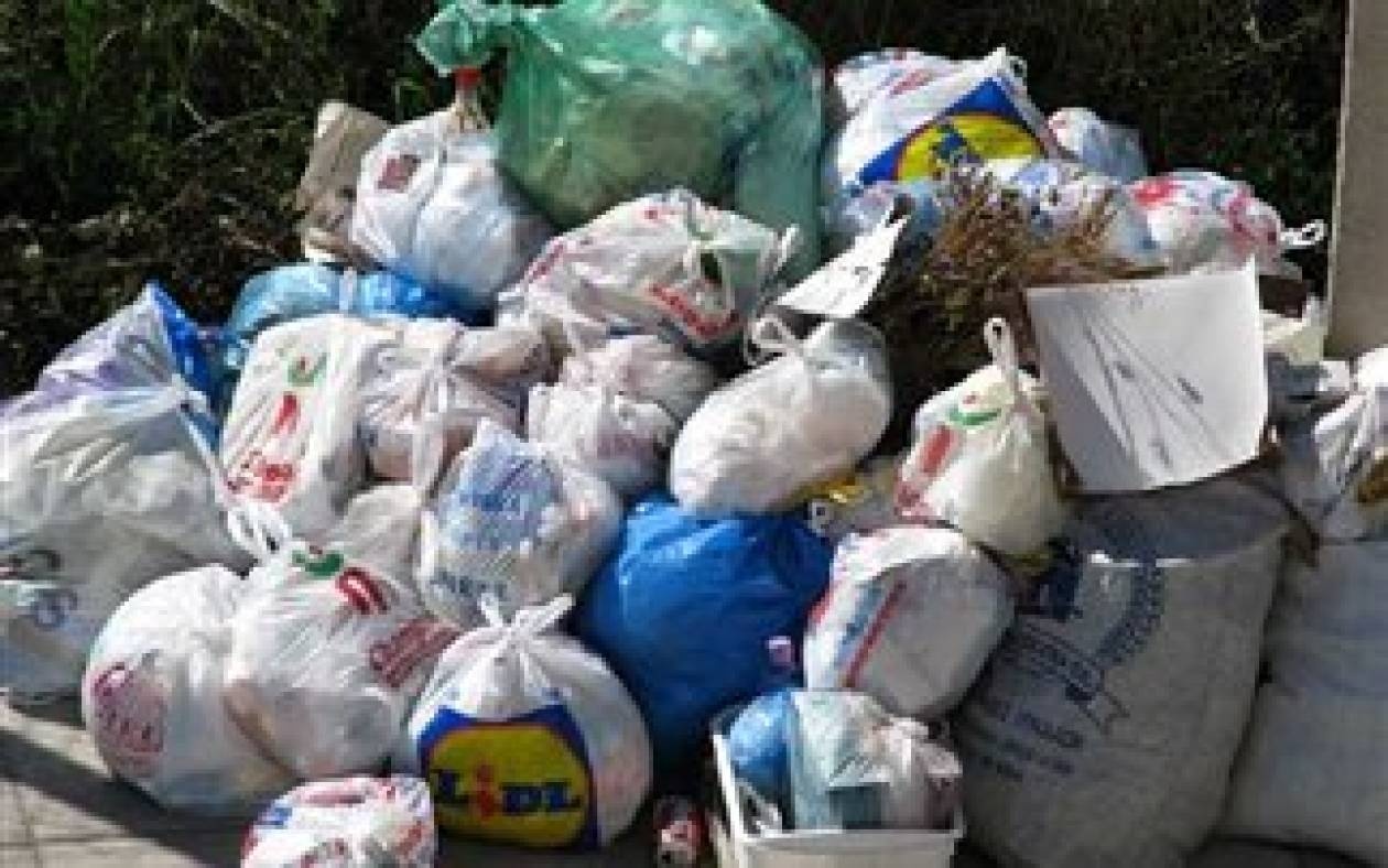 Kαθάρισε από τα σκουπίδια ο Βόλος
