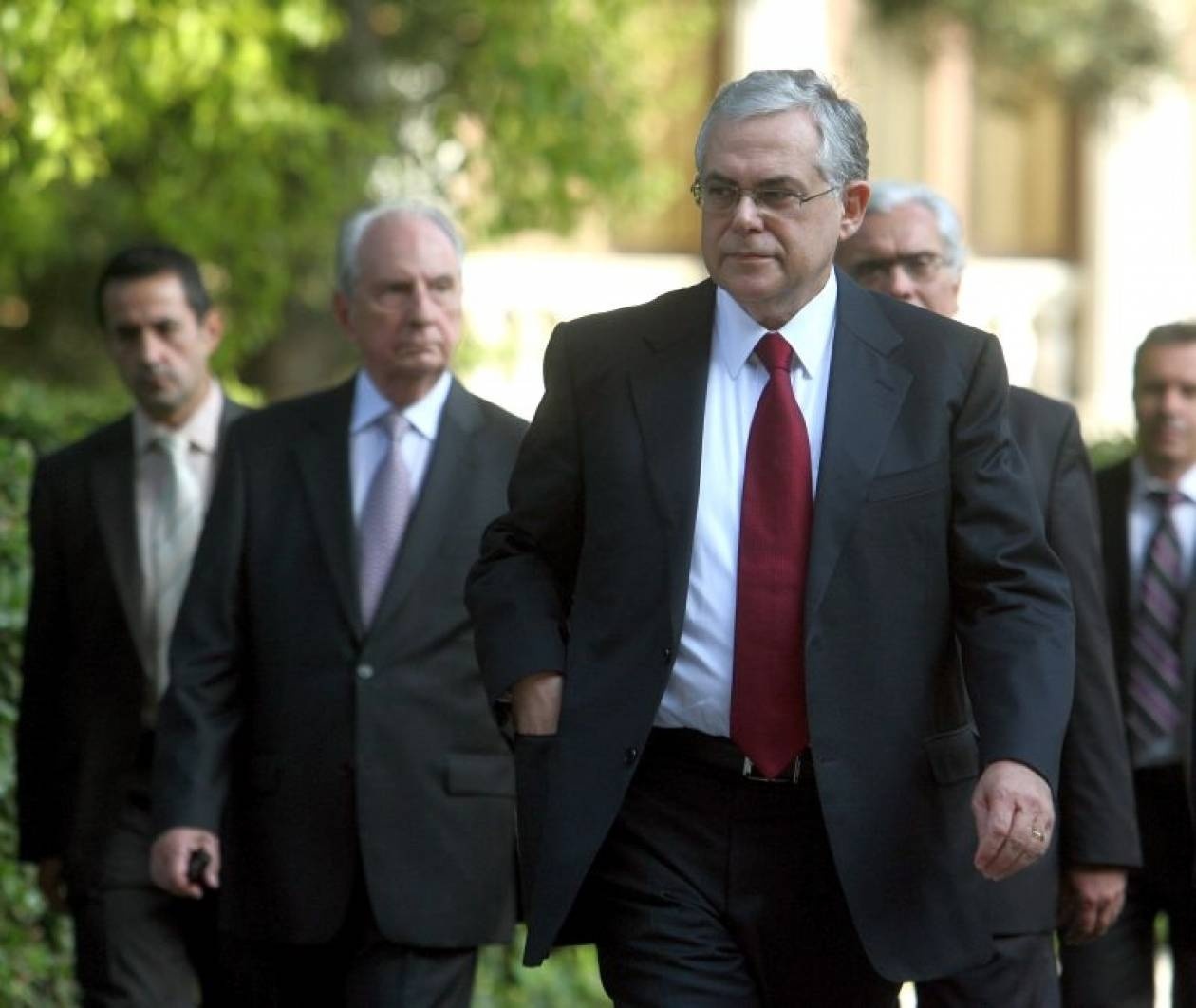 Στο Μέγαρο Μαξίμου ο Λουκάς Παπαδήμος