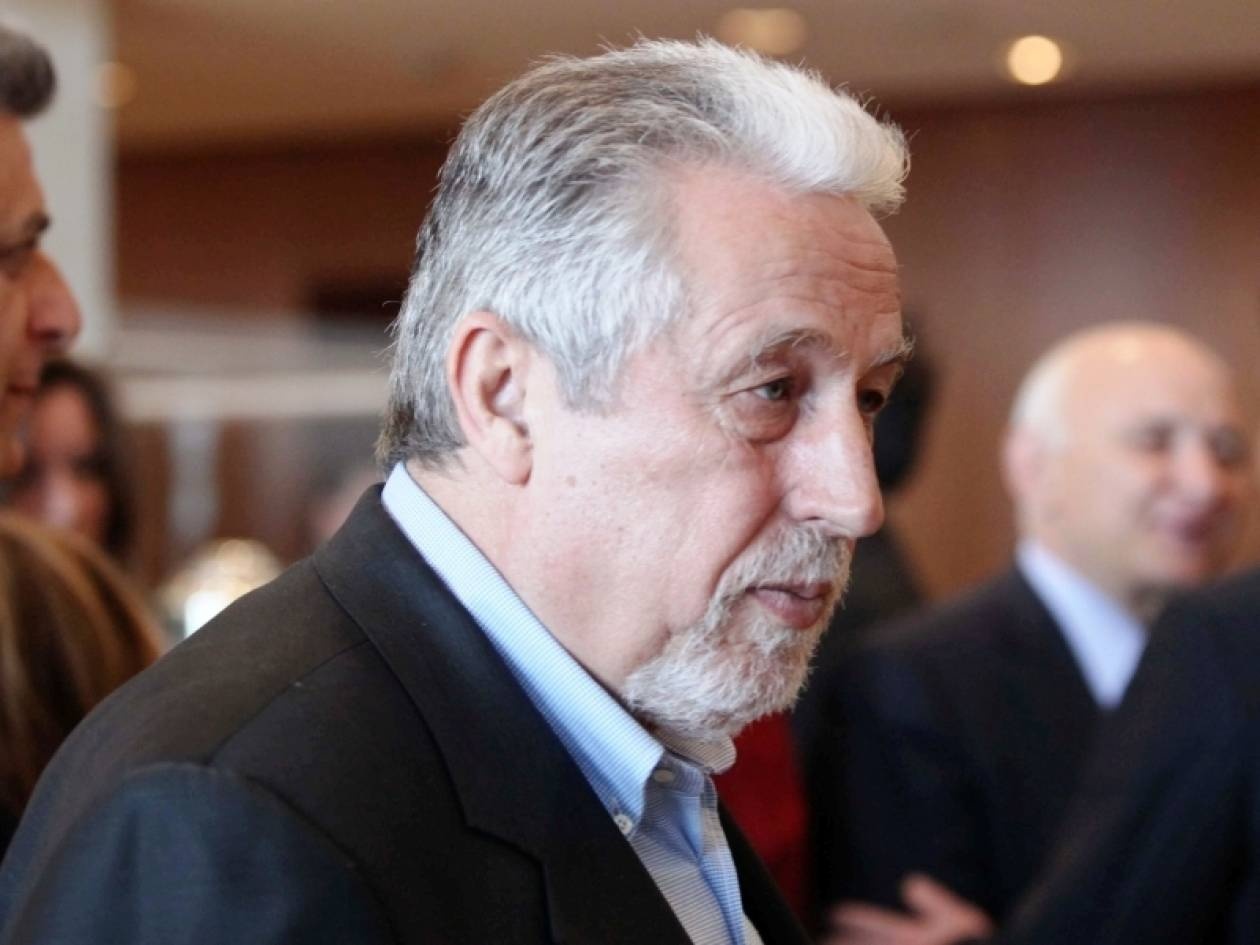 «Ζητούν υπογραφή σε λευκό χαρτί»