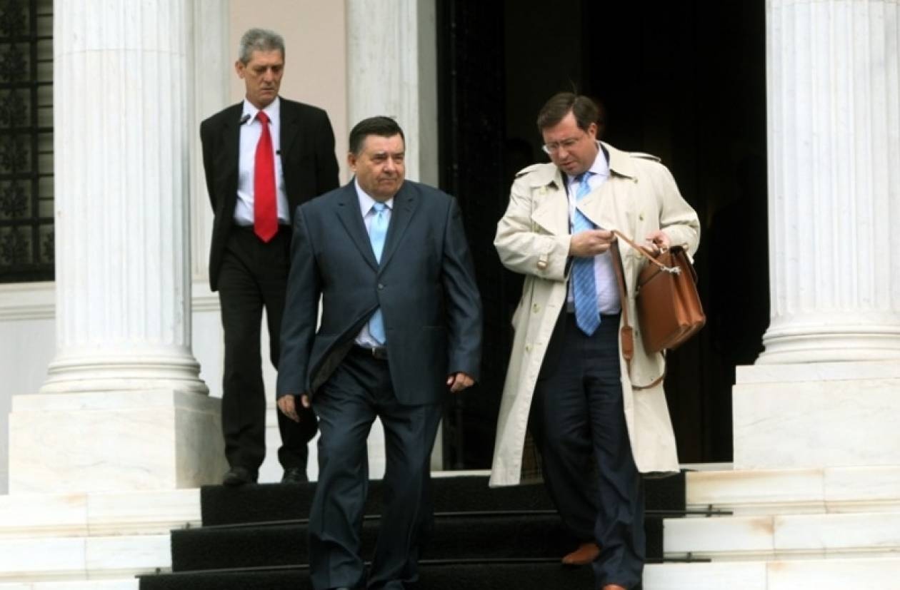 Αύριο επιστολή Καρατζαφέρη προς το λαό