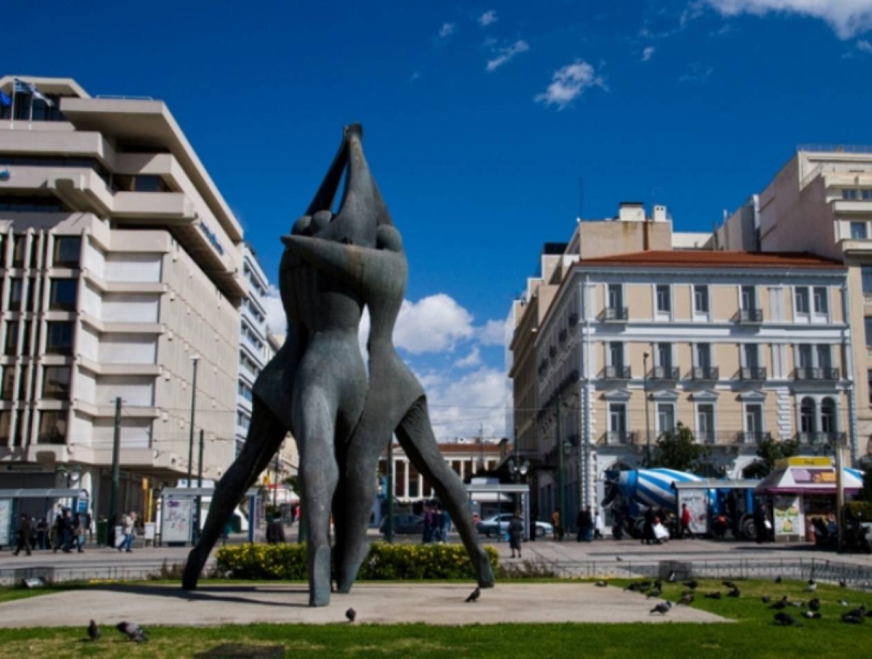 Yπό ανάπλαση η πλατεία Κλαυθμώνος
