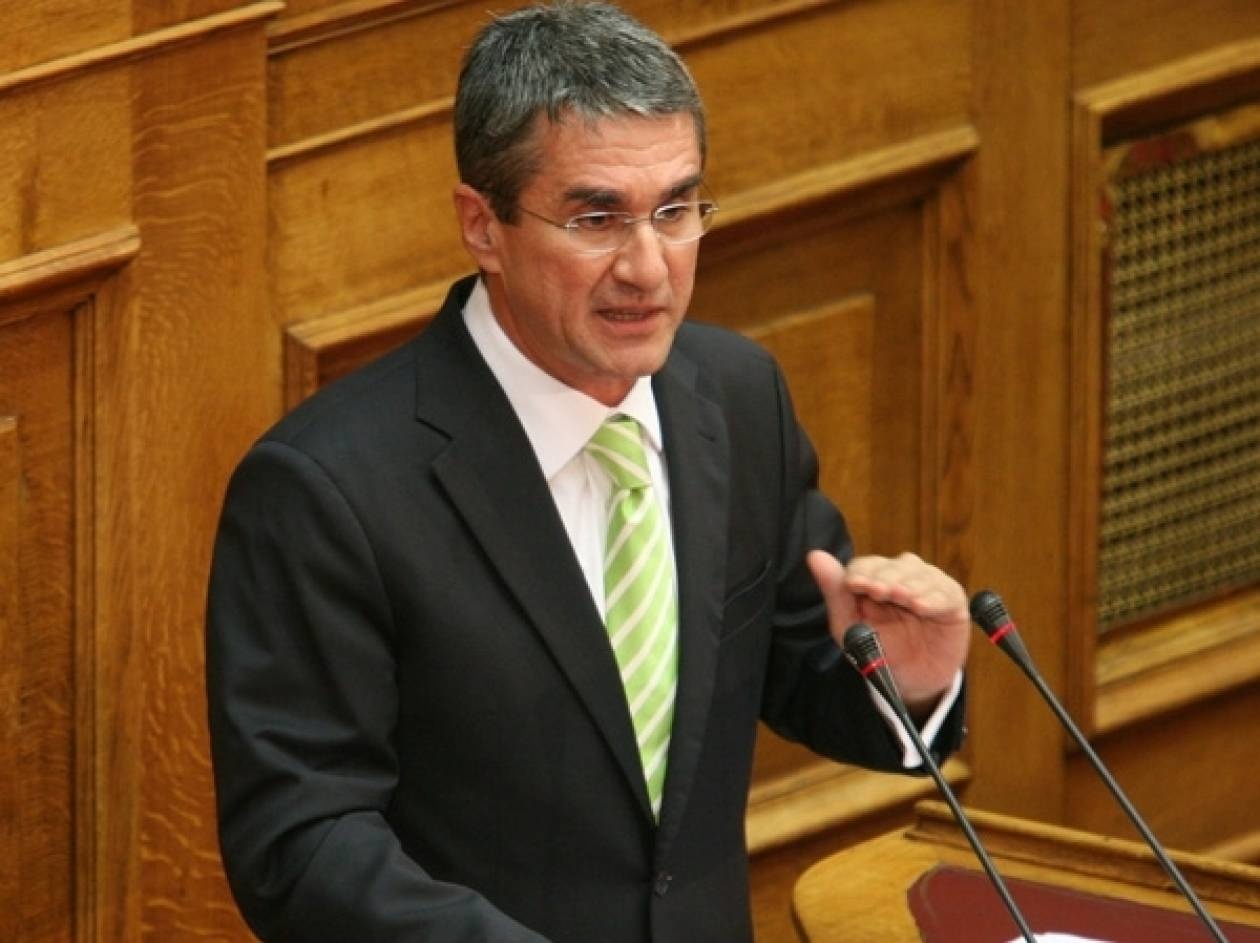 Α. Λοβέρδος: «Η κυβέρνηση Παπαδήμου χάνει χρόνο»