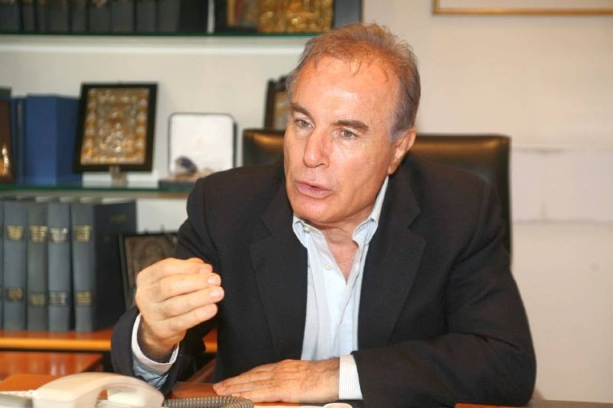 Επίθεση Κουλούρη στον Παπουτσή