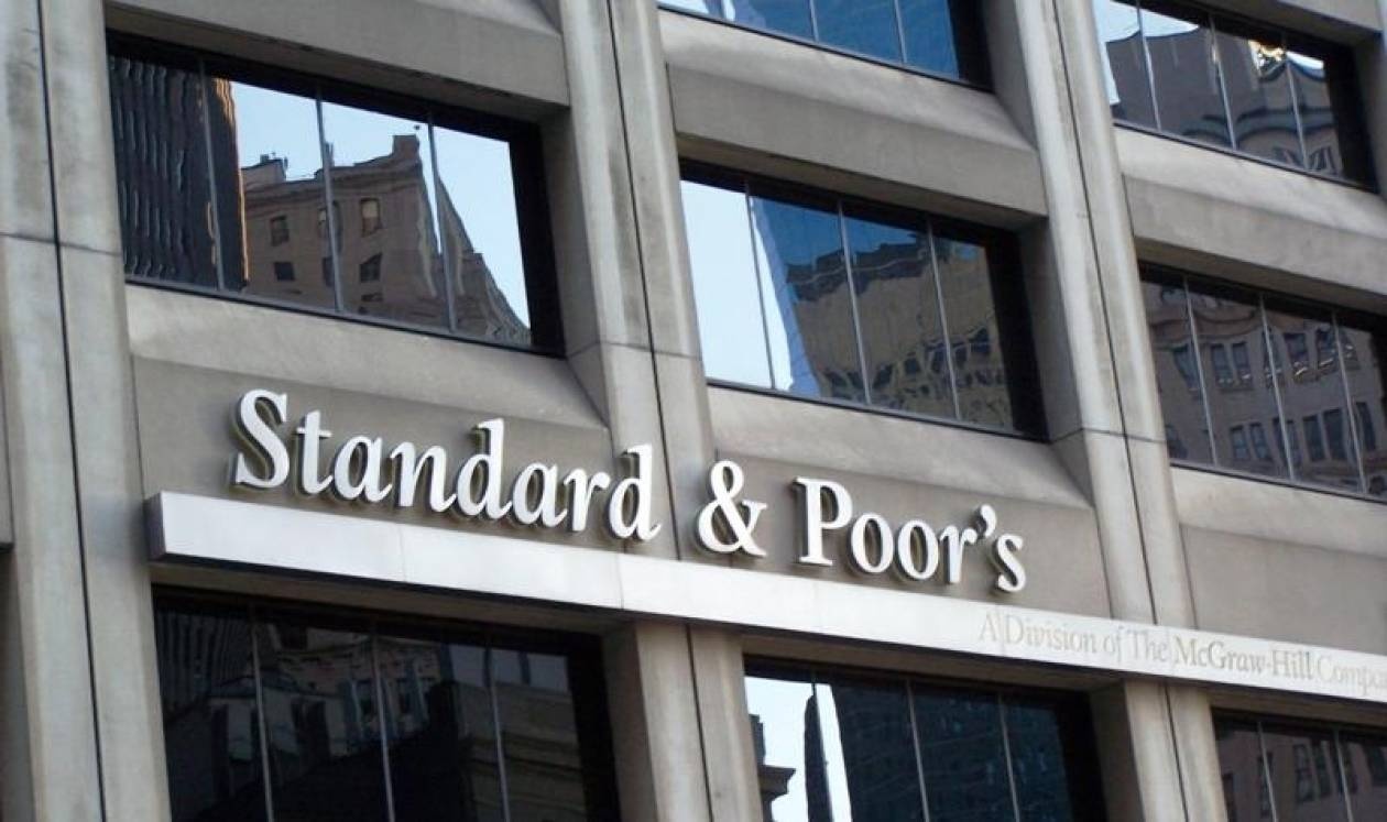 H S&P υποβάθμισε και τον EFSF