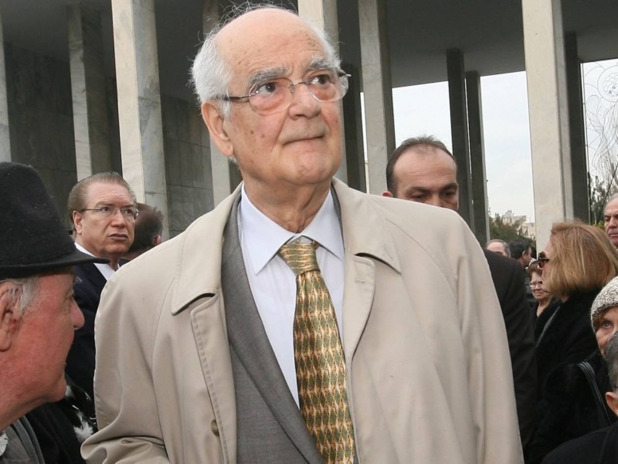 Αιχμές Κακλαμάνη κατά Μαξίμου