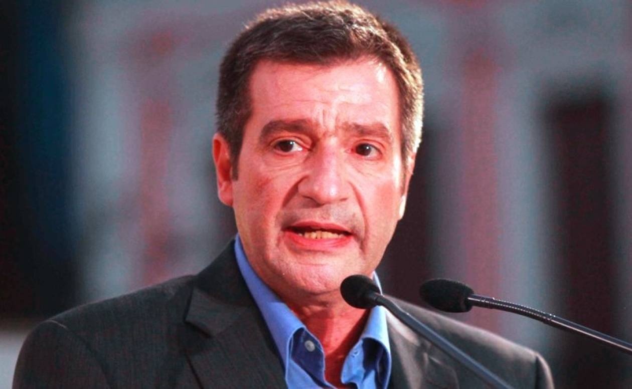 Ο Καμίνης «ζέστανε» τους άστεγους με ΜΑΤ!