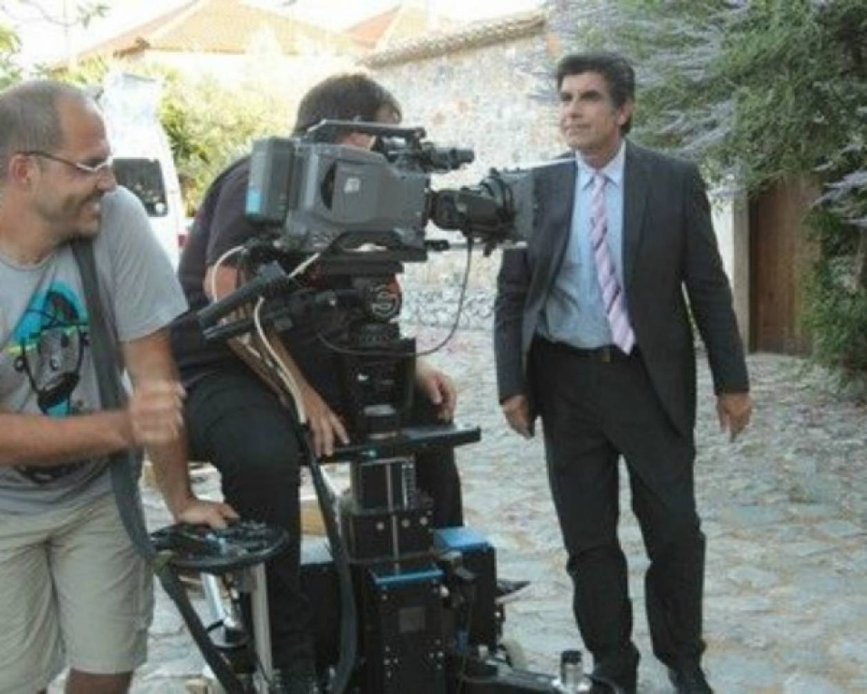«Βασιλιάς» της τηλεθέασης ο Μπέζος!