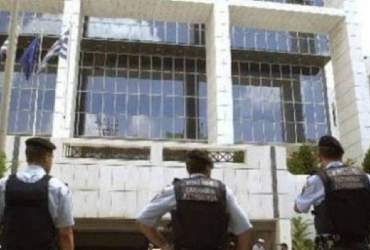 Τηλεφώνημα για βόμβα στο Εφετείο