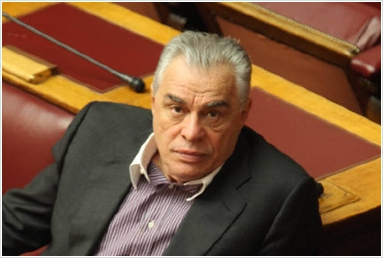 “Να παραιτηθεί και να πάει στο διάολο”!