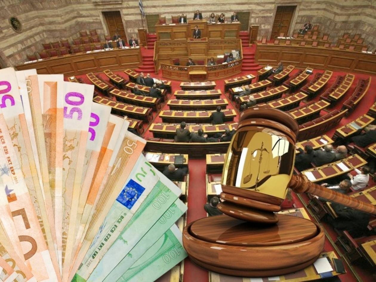Όχι στα αναδρομικά των «εθνοπατέρων»