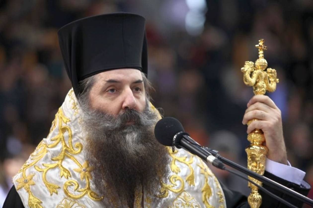 Ο Πειραιώς Σεραφείμ τα «ψέλνει» στην Ντόρα
