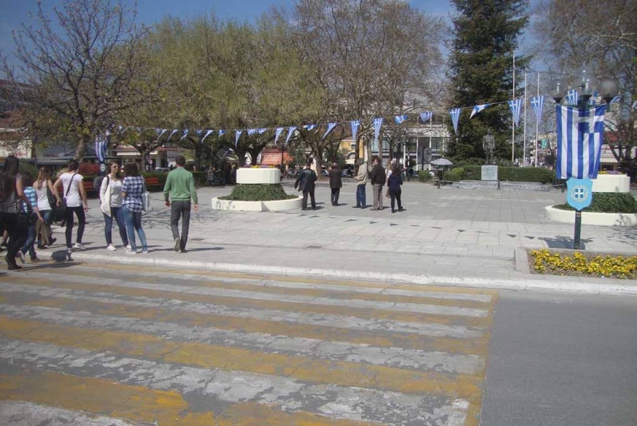 Μείζον θέμα η … εξέδρα στα Τρίκαλα