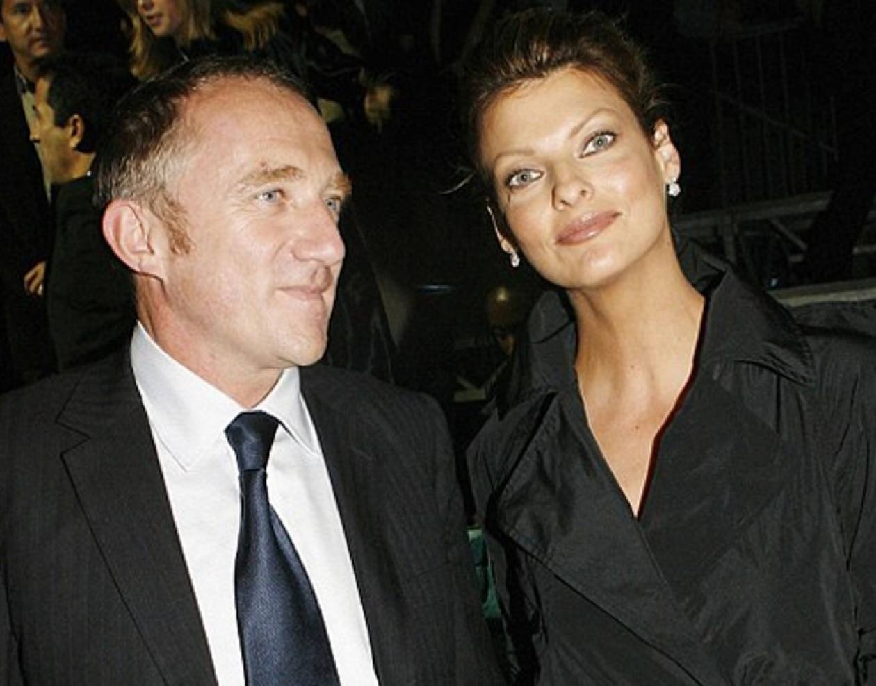 H Linda Evangelista στα δικαστήρια