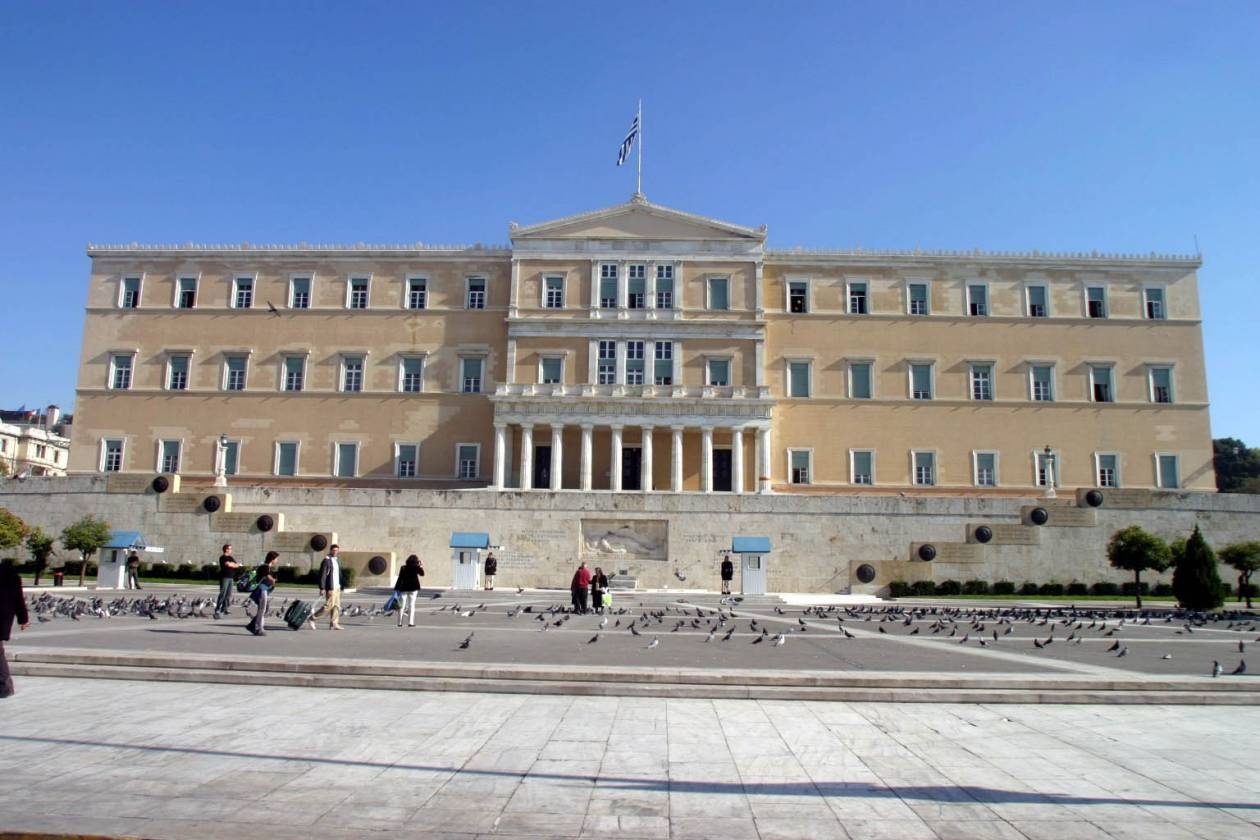 Ορκίζονται οι βουλευτές της μιας ημέρας