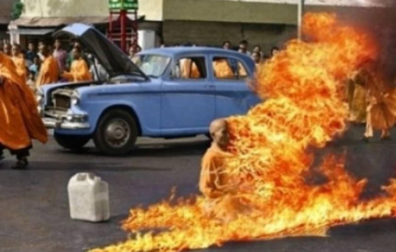 Αυτοπυρπολήθηκαν νεαροί μοναχοί