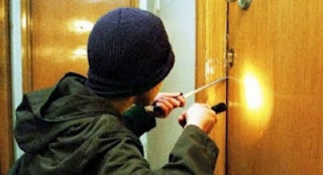 Διαρρήκτης προτιμούσε τους Σέρβους