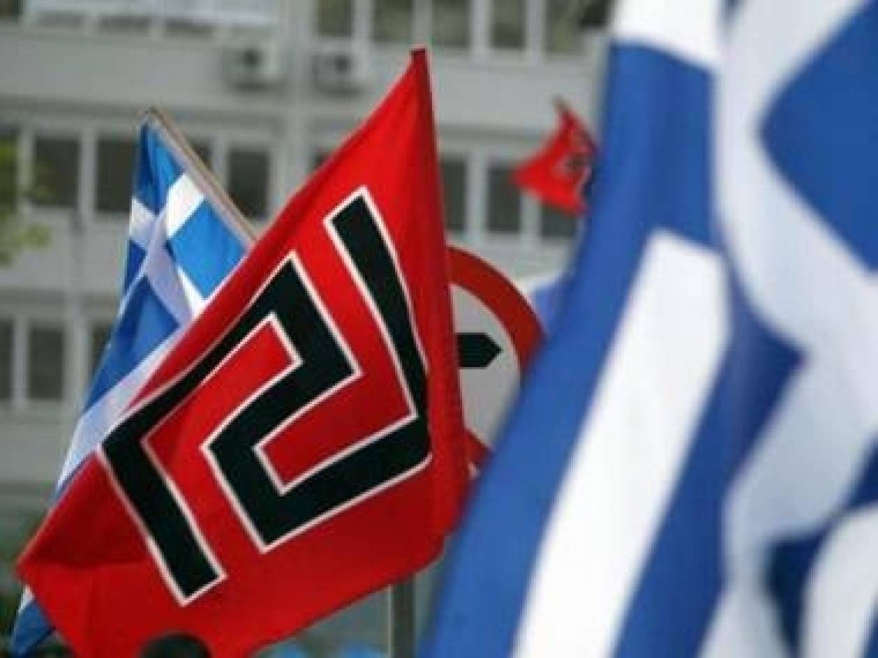 Χρυσή Αυγή: Αντί για τους Έλληνες ας διώξουμε τους λαθρομετανάστες!