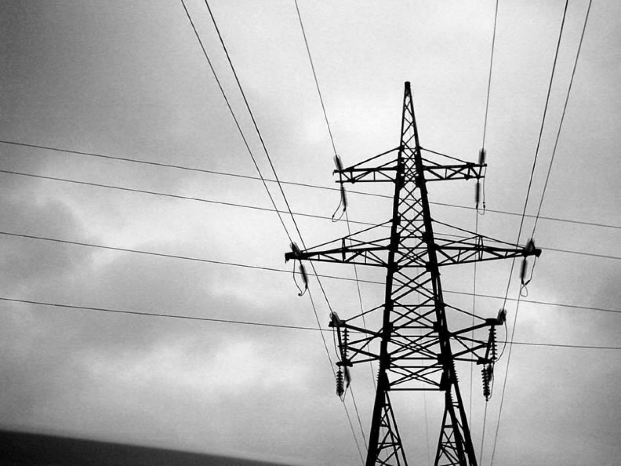 DW: Πόσο κοστίζει πραγματικά το ρεύμα;