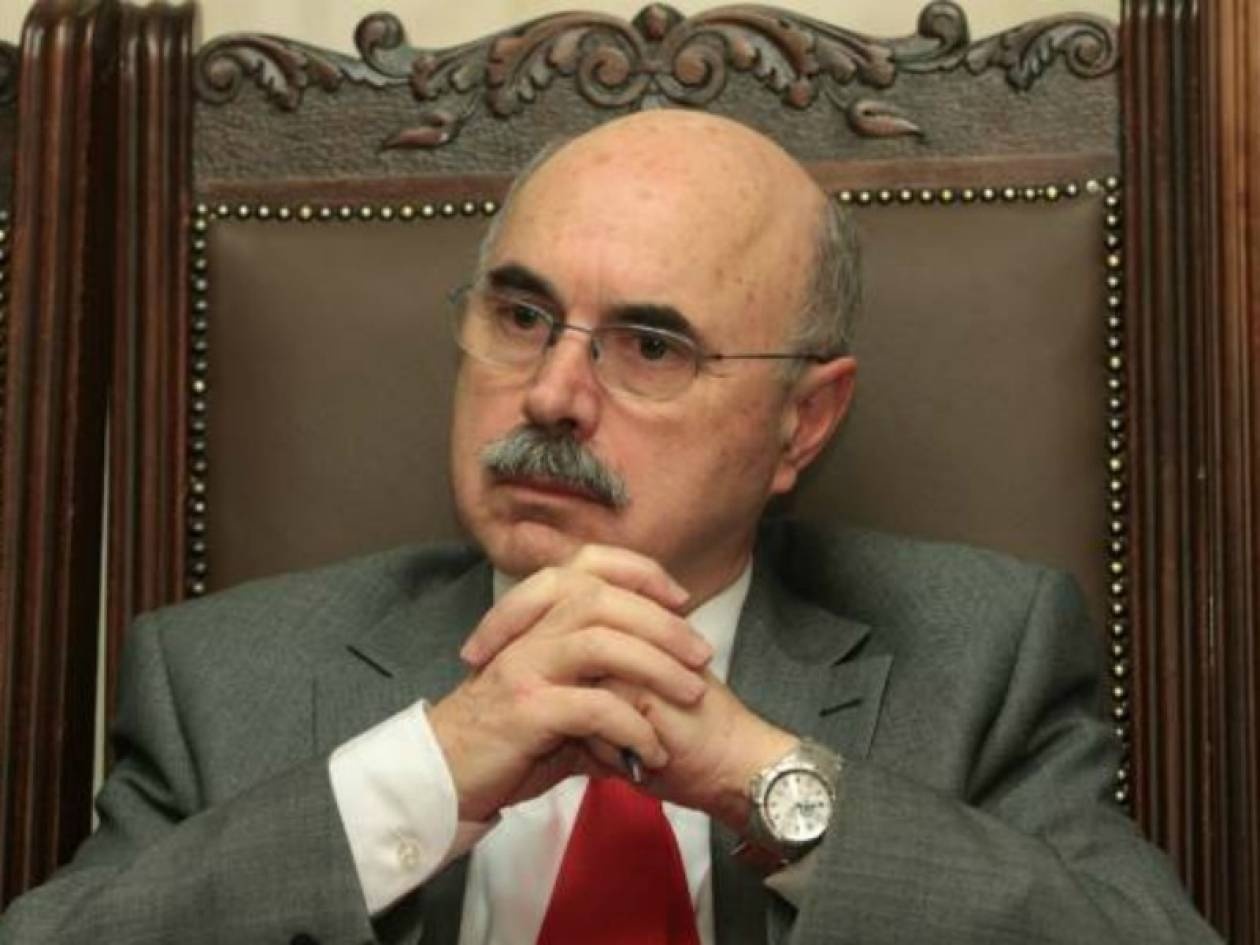 Τέντες προς δικαστές: Ανεβείτε στις έδρες