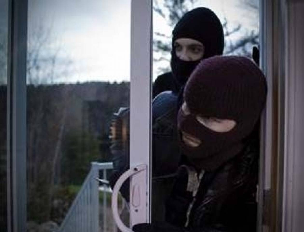 Μπαράζ ληστειών το βράδυ στην Αττική