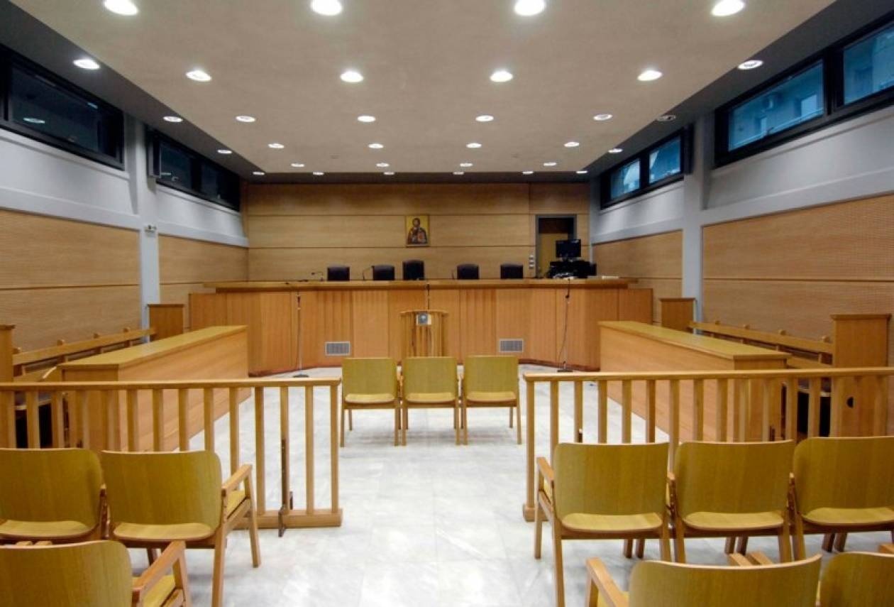 Χωρίς δικηγόρους όλη την εβδομάδα