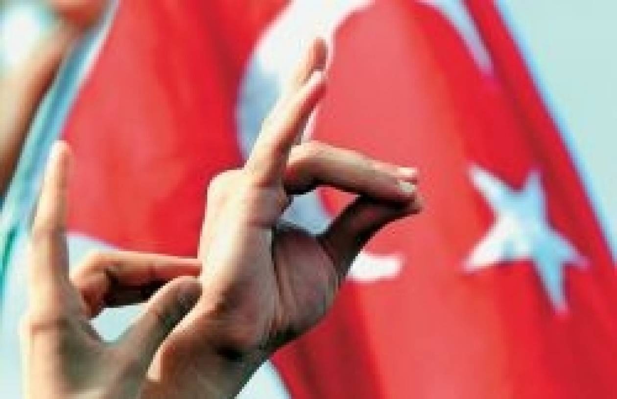 Απίστευτο: Ηγετικό στέλεχος των γκρίζων λύκων έγινε χριστιανός!