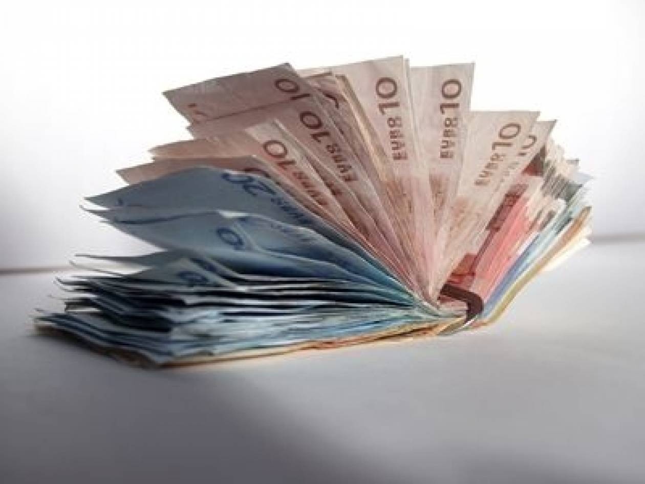 Από αύριο η αυξημένη παρακράτηση φόρου