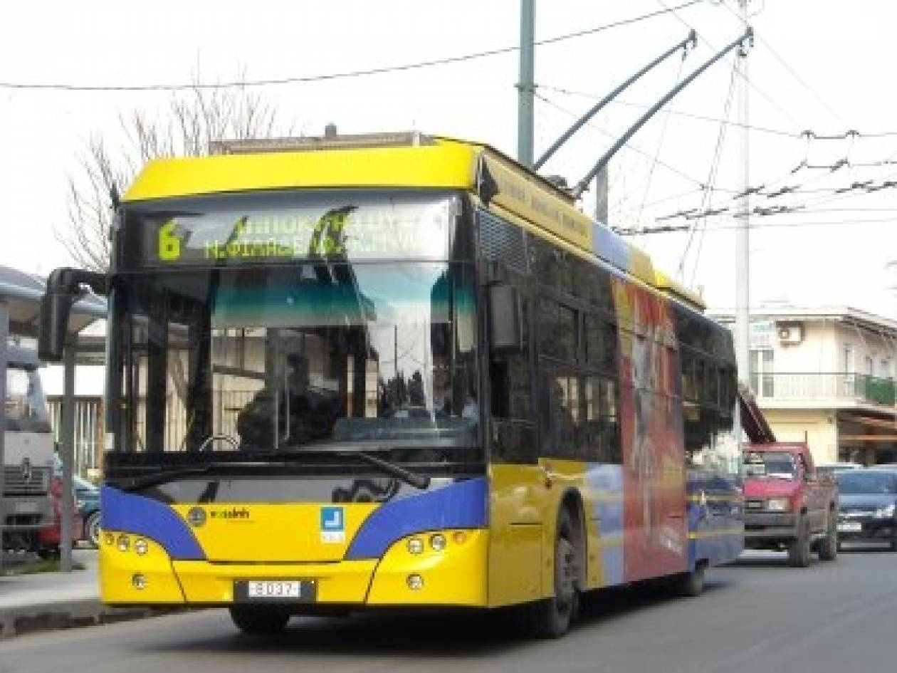 Τώρα: Χειρόφρενο τραβούν και τα τρόλεϊ