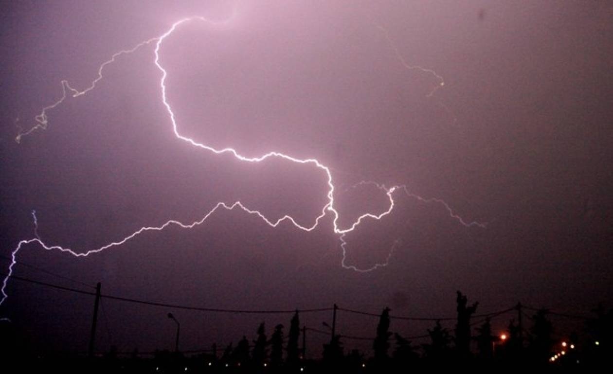 Σε κλοιό κακοκαιρίας και την Τρίτη η χώρα