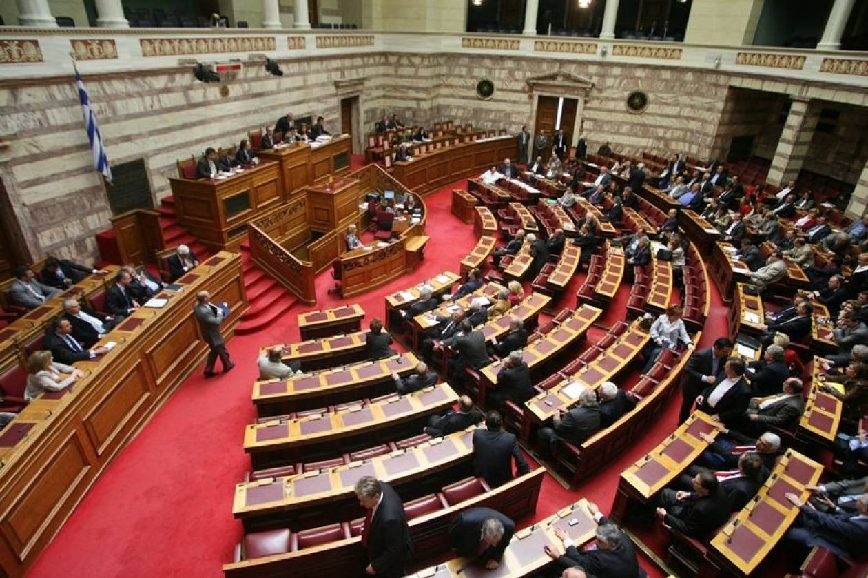 Άρση της ασυλίας για 4 βουλευτές