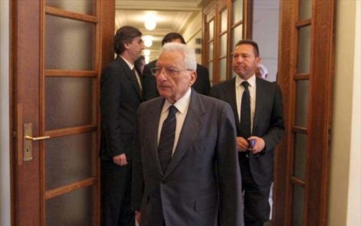 Μολυβιάτης: Η εμείς ή ο Στουρνάρας!